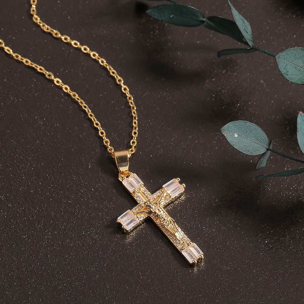 Venta al por mayor collar con colgante de cruz de circón micropavimentado de cobre